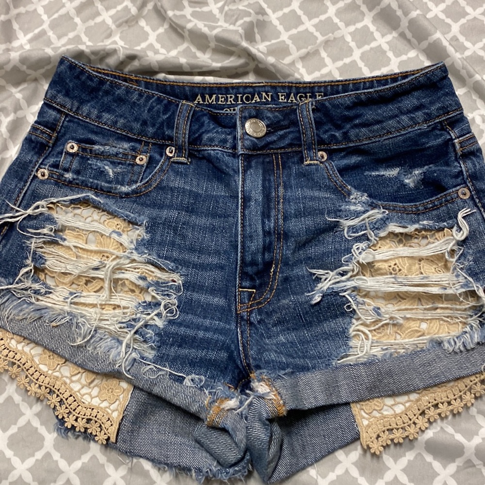 American Eagle outfitters. Hi- rise Festival. Size 2 women’s shorts.